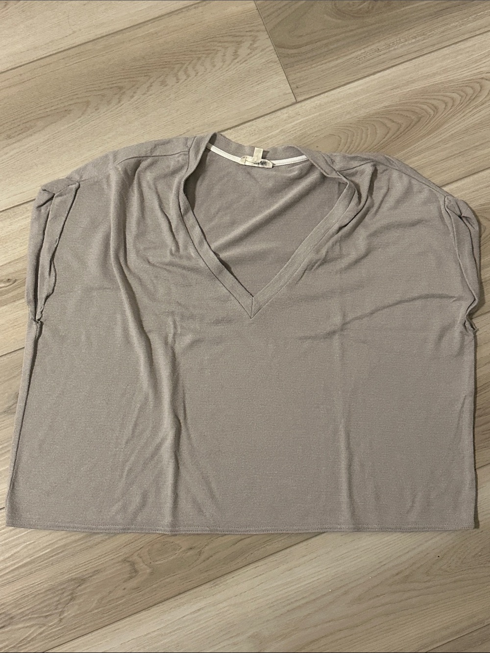 Women’s V-Neck Short Sleeve Cropped Top in Light Taupe